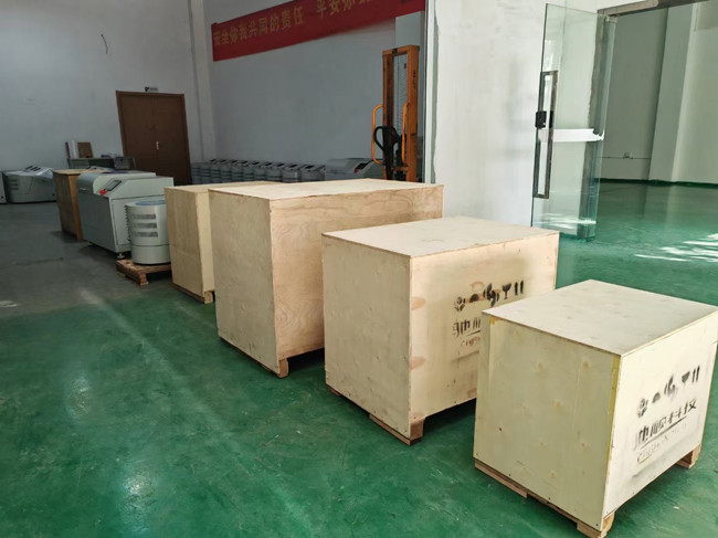 發(fā)往土耳其、加拿大行星式球磨機(jī)和全方位行星式球磨機(jī)