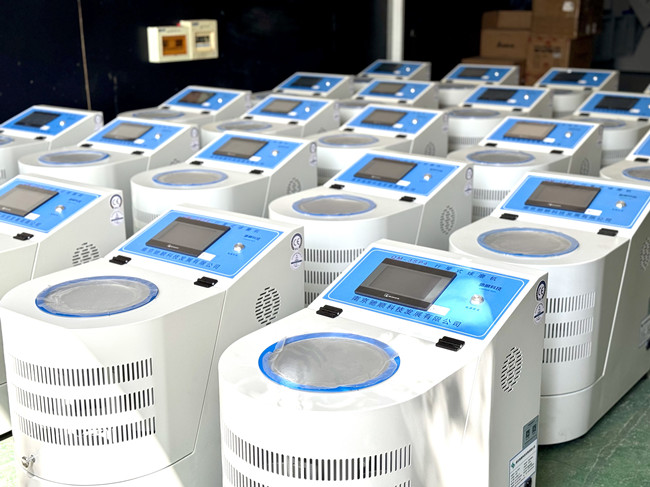 江蘇某增材制造企業(yè)25臺QM-3SP4行星式球磨機(jī)