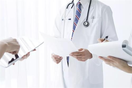 Crc去醫(yī)院推進(jìn)項(xiàng)目怎么穿合適？可以美甲染發(fā)嗎？(圖2)